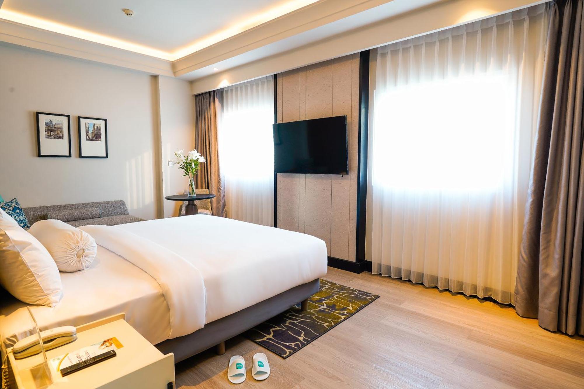 Deka Hotel Surabaya Hr Muhammad Kültér fotó