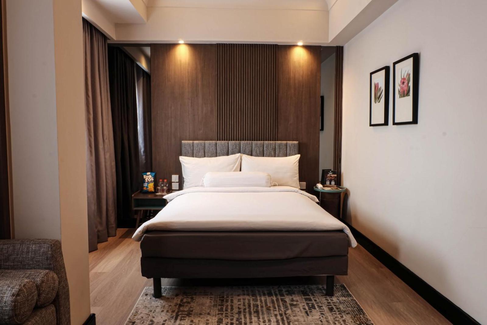 Deka Hotel Surabaya Hr Muhammad Szoba fotó